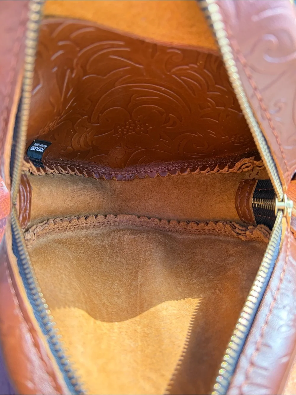 Portland Leather Meadow Embossed Small Circle Crossbody Like New